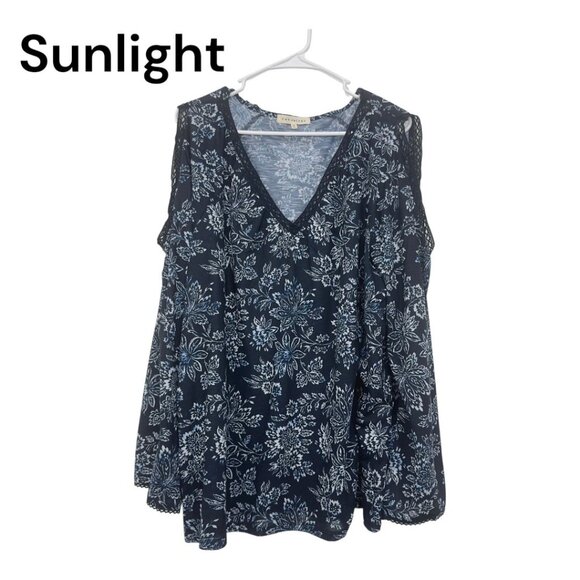 Retrology Womens 3X Cold Shoulder V Neck Blouse Floral Design Flare Long Sleeve - Picture 1 of 11